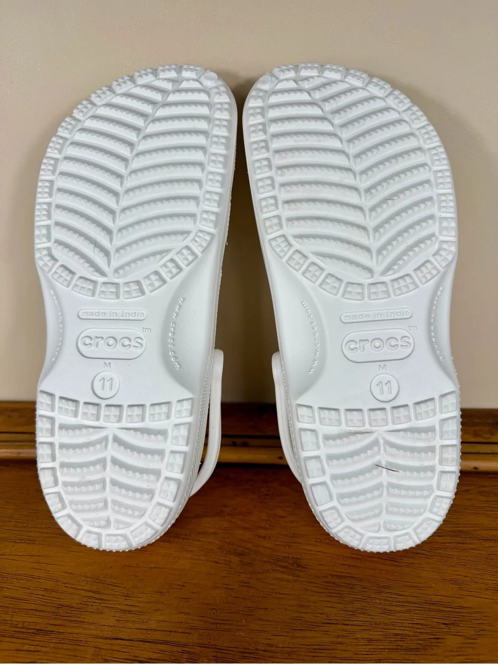 New Crocs Men’s Classic Clogs White Size 11